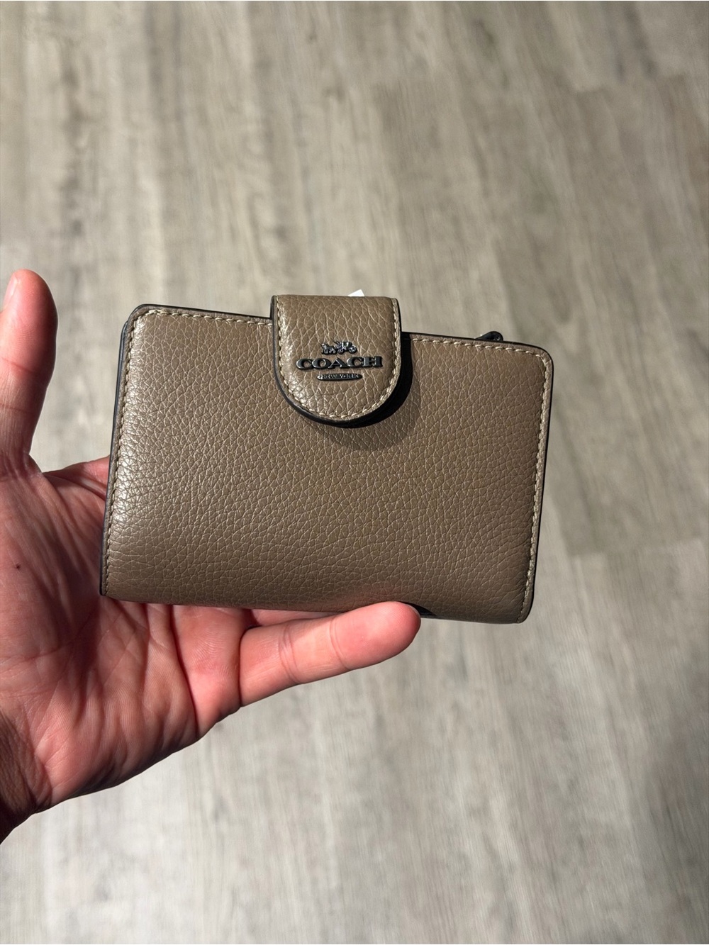 NWT Coach CB041 Medium Corner Zip Wallet Dark Stone Pebble Leather